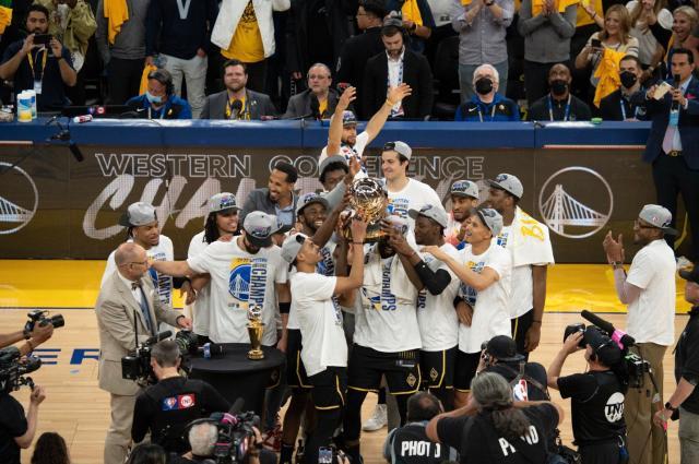 球探体育官网-【现场】如果你爱篮球也爱勇士 那么今夜就将属于你